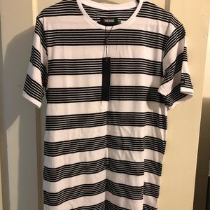 Men’s striped shirt